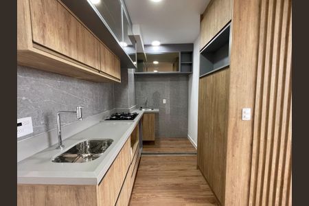 Apartamento à venda com 34m², 2 quartos e sem vaga Apartamento à venda com 34m², 2 quartos e sem vagaCozinha e Área de Serviço