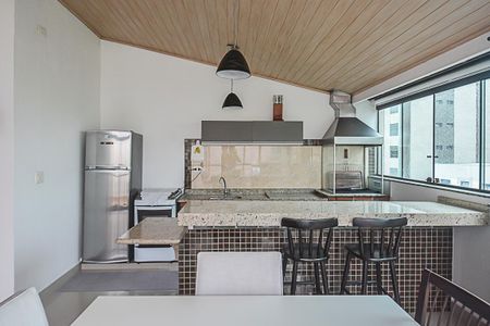 Apartamento à venda com 200m², 3 quartos e 3 vagasÁrea comum - Churrasqueira