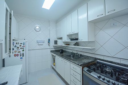 Apartamento à venda com 200m², 3 quartos e 3 vagasCozinha