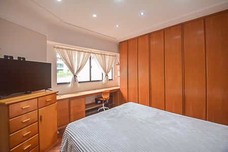 Apartamento à venda com 200m², 3 quartos e 3 vagasQuarto 2