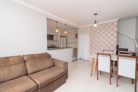 Casa de condomínio para alugar com 112m², 2 quartos e 3 vagasSala