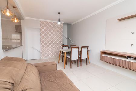 Casa de condomínio para alugar com 112m², 2 quartos e 3 vagasSala