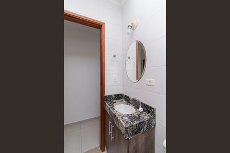 Casa de condomínio para alugar com 112m², 2 quartos e 3 vagasBanheiro Social