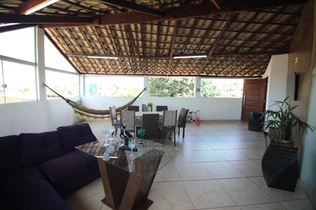 Apartamento para alugar com 400m², 4 quartos e 2 vagasVaranda Cozinha