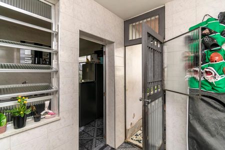 Casa à venda com 100m², 4 quartos e 6 vagasÁrea de Serviço