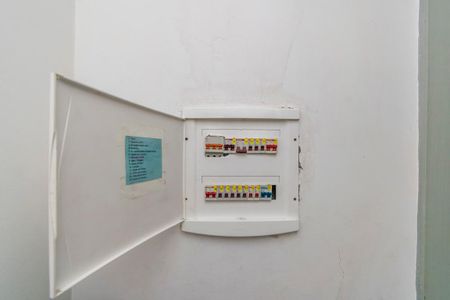 Casa à venda com 100m², 4 quartos e 6 vagasSala