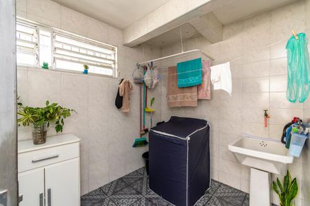 Casa à venda com 100m², 4 quartos e 6 vagasÁrea de Serviço