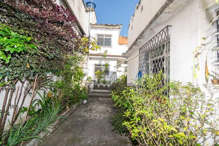 Casa à venda com 100m², 4 quartos e 6 vagasVaranda