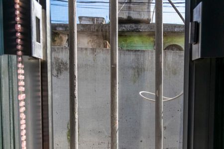 Casa à venda com 100m², 4 quartos e 6 vagasVista do Quarto 2