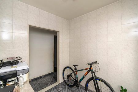 Casa à venda com 100m², 4 quartos e 6 vagasCopa