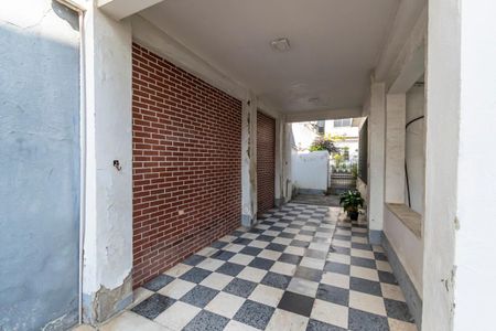 Casa à venda com 100m², 4 quartos e 6 vagasVaranda