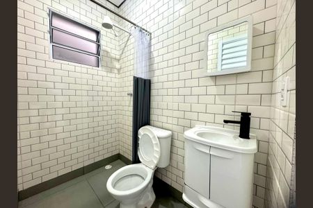 Banheiro de apartamento para alugar com 1 quarto, 22m² em Portal dos Gramados, Guarulhos