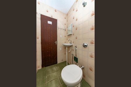 Casa à venda com 273m², 2 quartos e 3 vagas Casa à venda com 273m², 2 quartos e 3 vagasBanheiro Social