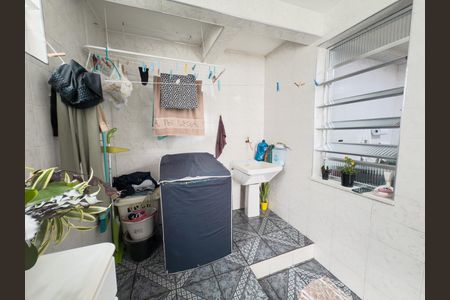 Casa à venda com 100m², 4 quartos e 6 vagasÁrea de Serviço