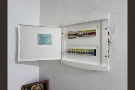 Casa à venda com 100m², 4 quartos e 6 vagasCorredor