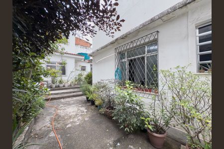 Casa à venda com 100m², 4 quartos e 6 vagasÁrea Externa