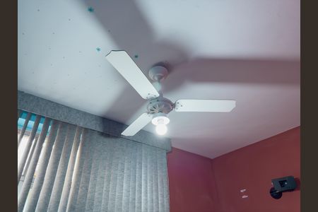 Casa à venda com 100m², 4 quartos e 6 vagasQuarto 2