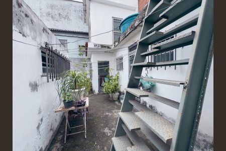 Casa à venda com 100m², 4 quartos e 6 vagasÁrea Externa