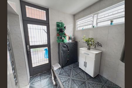 Casa à venda com 100m², 4 quartos e 6 vagasÁrea de Serviço