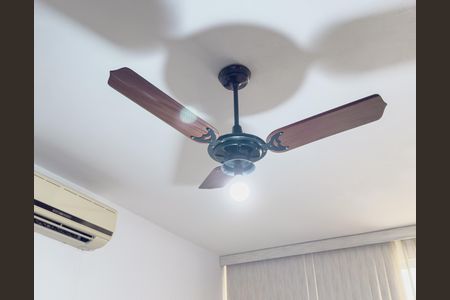 Casa à venda com 100m², 4 quartos e 6 vagasQuarto 1