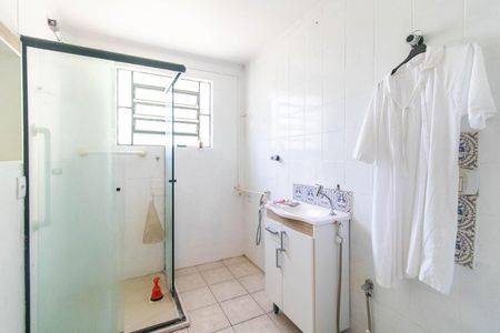 Casa à venda com 390m², 4 quartos e 2 vagasBanheiro 3