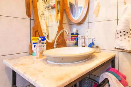 Casa à venda com 390m², 4 quartos e 2 vagasBanheiro da Suíte