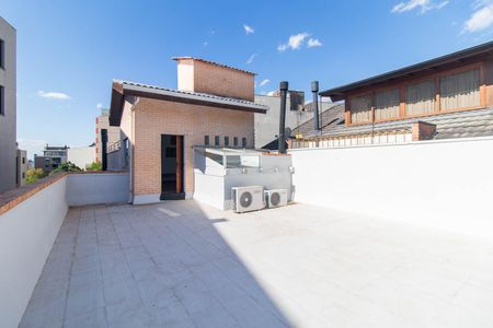 Casa à venda com 390m², 4 quartos e 2 vagasTerraço