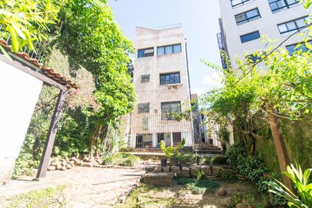 Casa à venda com 390m², 4 quartos e 2 vagasQuintal