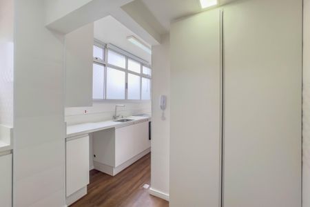 Apartamento à venda com 90m², 3 quartos e 2 vagasCozinha e Área de Serviço