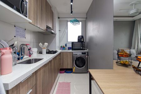 Apartamento à venda com 34m², 2 quartos e 1 vaga Apartamento à venda com 34m², 2 quartos e 1 vagaCozinha e Área de Serviço