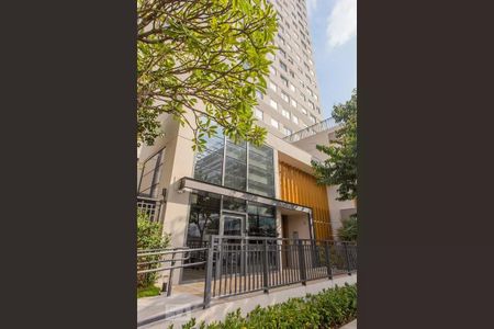 Apartamento à venda com 34m², 2 quartos e 1 vaga Apartamento à venda com 34m², 2 quartos e 1 vagaFachada e portaria