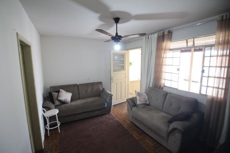 Sala de casa à venda com 3 quartos, 360m² em Novo Riacho, Contagem