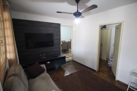 Sala de casa à venda com 3 quartos, 360m² em Novo Riacho, Contagem
