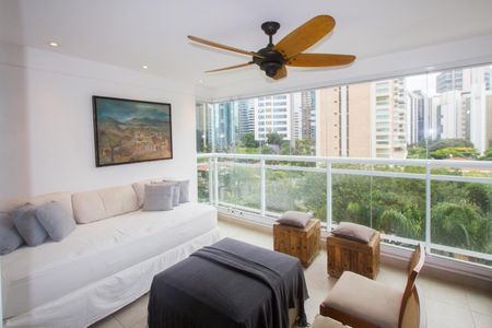 Apartamento para alugar com 90m², 1 quarto e 1 vaga Apartamento para alugar com 90m², 1 quarto e 1 vagaVaranda