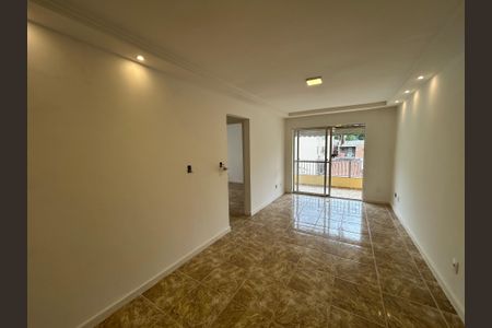 Apartamento à venda com 70m², 2 quartos e 1 vagaSala