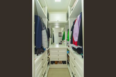 Apartamento à venda com 55m², 2 quartos e 1 vagaCloset - Suíte 