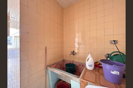 Casa à venda com 253m², 4 quartos e 5 vagas Casa à venda com 253m², 4 quartos e 5 vagasÁrea de Serviço