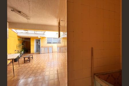 Casa à venda com 253m², 4 quartos e 5 vagas Casa à venda com 253m², 4 quartos e 5 vagasÁrea de Serviço