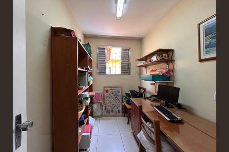 Casa à venda com 253m², 4 quartos e 5 vagas Casa à venda com 253m², 4 quartos e 5 vagasEscritório