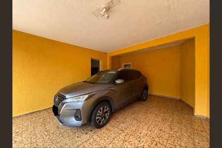 Casa à venda com 253m², 4 quartos e 5 vagas Casa à venda com 253m², 4 quartos e 5 vagasGaragem