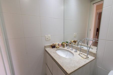 Apartamento à venda com 100m², 2 quartos e 2 vagasBanheiro 