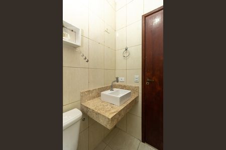 Casa à venda com 180m², 3 quartos e 4 vagasBanheiro da Suíte 1