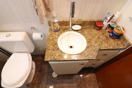 Apartamento à venda com 130m², 2 quartos e 2 vagasBanheiro Social