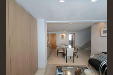 Apartamento à venda com 195m², 4 quartos e 3 vagas Apartamento à venda com 195m², 4 quartos e 3 vagasSala