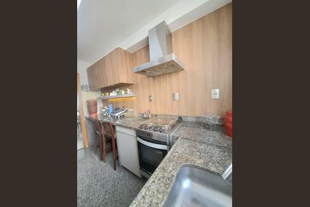 Apartamento à venda com 195m², 4 quartos e 3 vagas Apartamento à venda com 195m², 4 quartos e 3 vagasCozinha