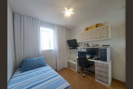 Apartamento à venda com 195m², 4 quartos e 3 vagas Apartamento à venda com 195m², 4 quartos e 3 vagasQuarto 2