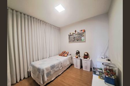 Apartamento à venda com 195m², 4 quartos e 3 vagas Apartamento à venda com 195m², 4 quartos e 3 vagasQuarto 1