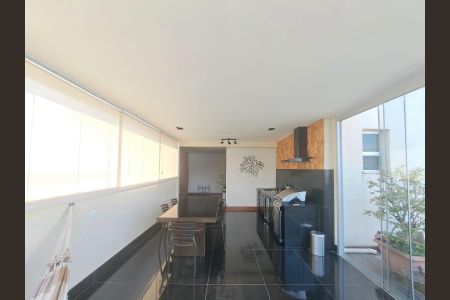 Apartamento à venda com 195m², 4 quartos e 3 vagas Apartamento à venda com 195m², 4 quartos e 3 vagasÁrea Gourmet