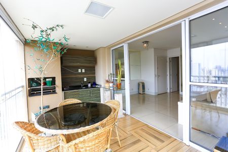 Apartamento à venda com 107m², 2 quartos e 2 vagasVaranda