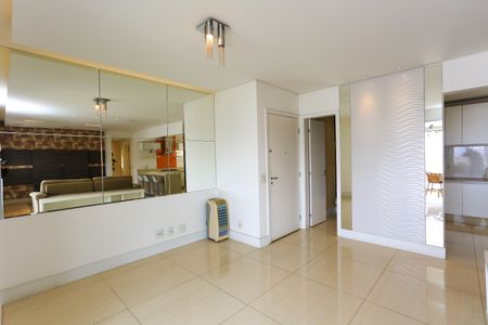 Apartamento à venda com 107m², 2 quartos e 2 vagasSala